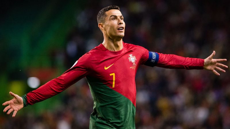 3. Cristiano Ronaldo - Hành Trình Đến Với Đỉnh Cao Của Thế Giới Bóng Đá